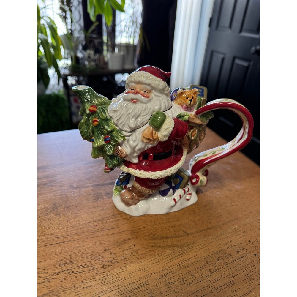 Decorative ceramic Santa teapot 6x8